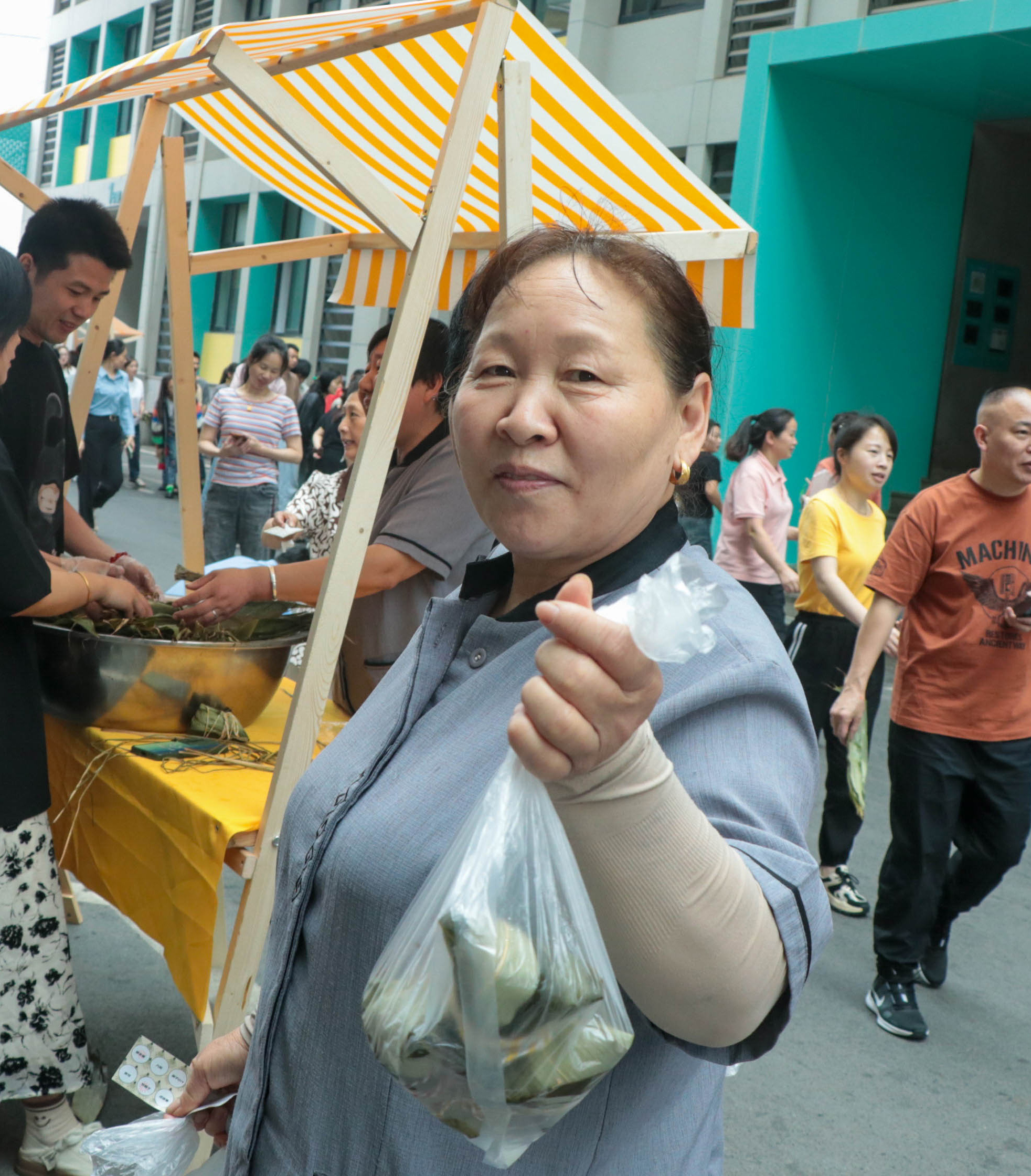 端午節(jié)丨粽葉青青，情意濃濃